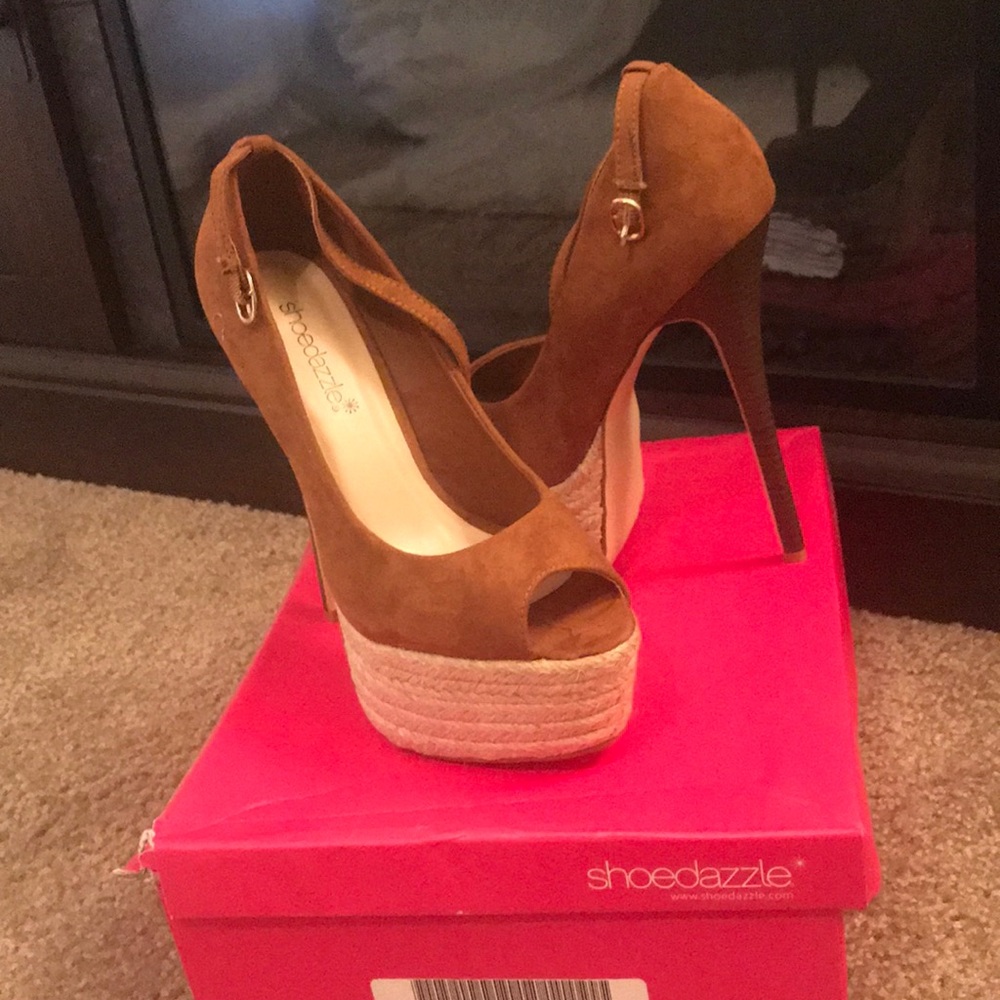 Cognac peep toe heels